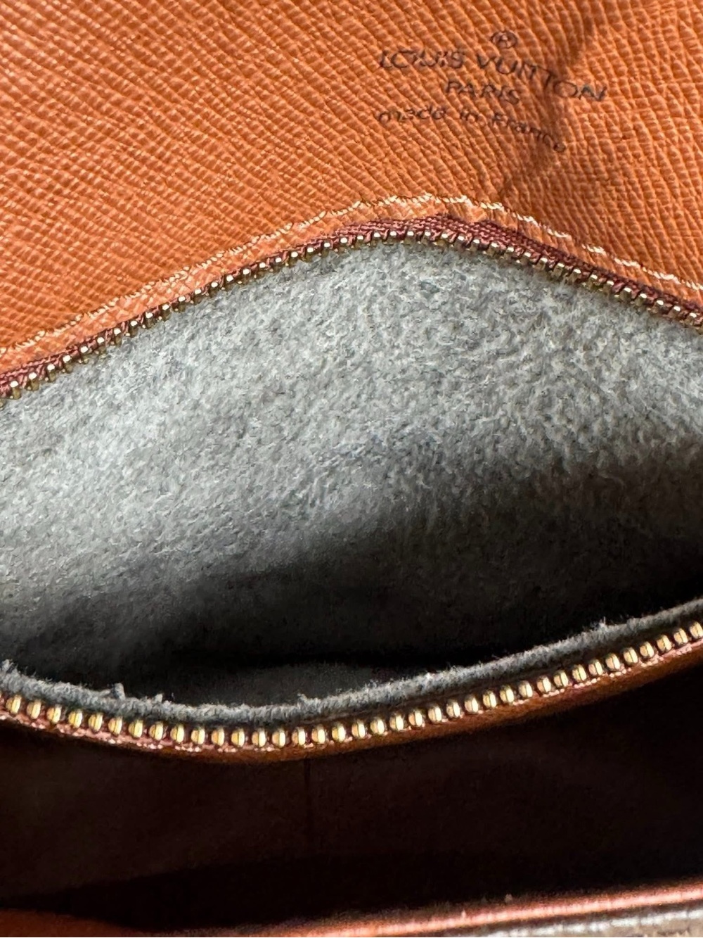 Louis Vuitton Monogram Canvas Saddle Crossbody with Vachetta Trim - Picture 4 of 16